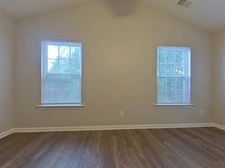180-180 Riglaw Cir — Photo 6