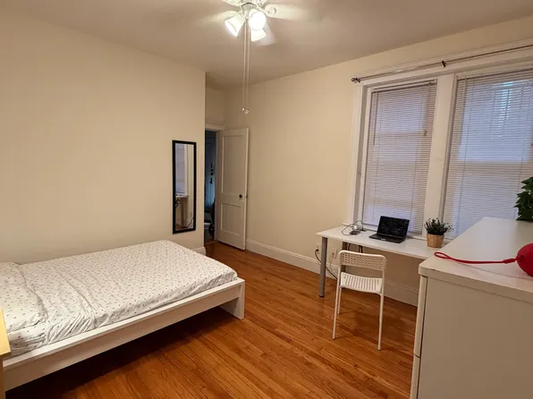 238 S Huntington Ave APT 5, Jamaica Plain, MA 02130