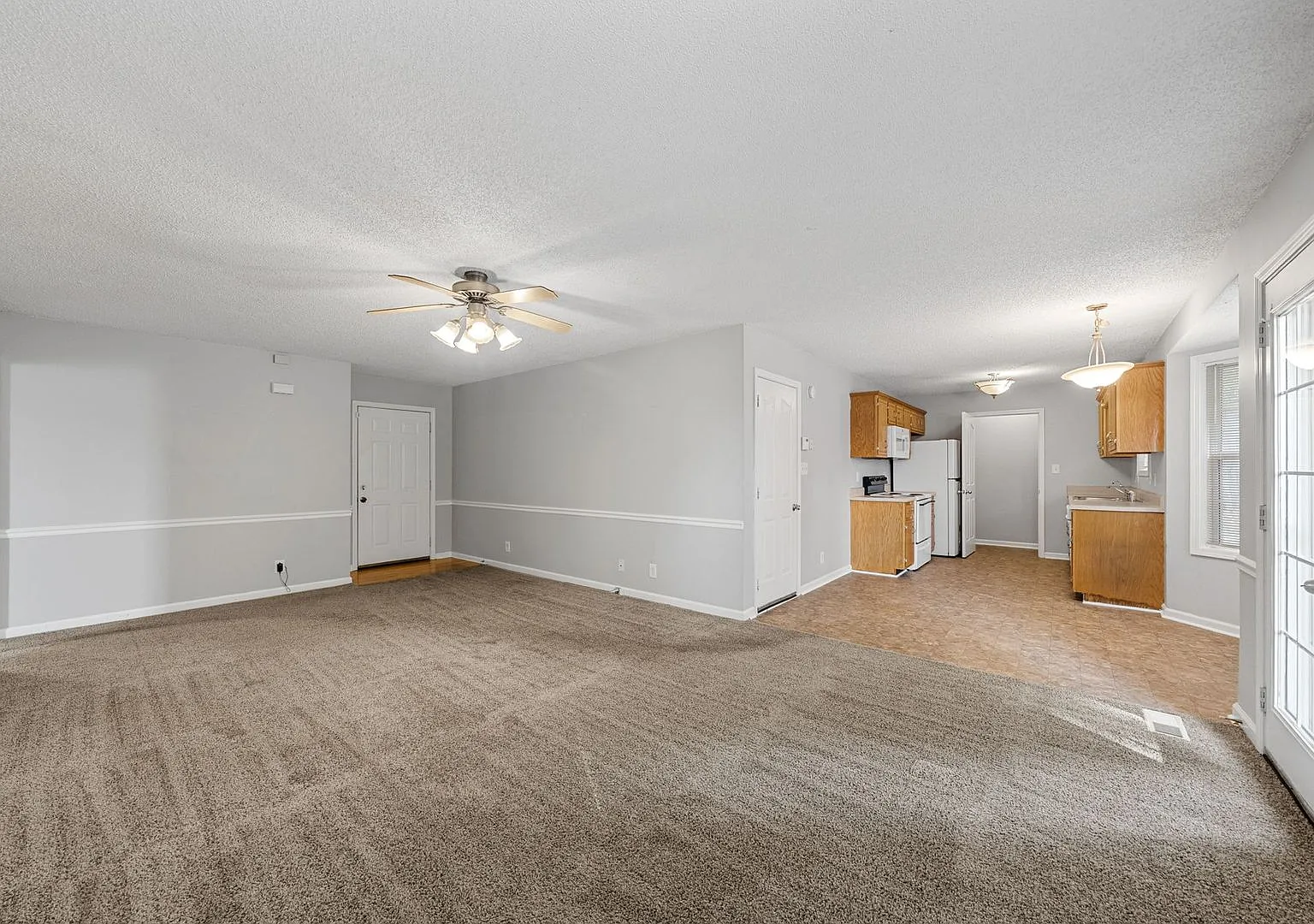Welcome to 223 Lady Alice Ct — Photo 3