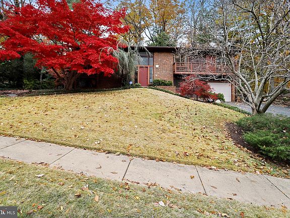 3rd image of 3114 Cunningham Dr