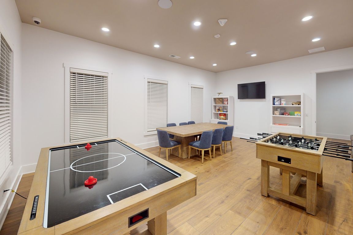A playful space for spontaneous games, where everyday moments become your favorite memories.
