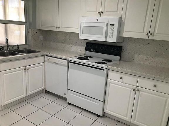 2nd image of 118 NW 14th St