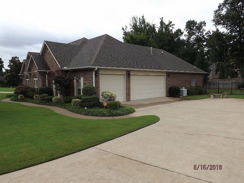 2nd image of 1001 Ebbert Dr