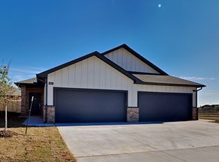 9328 NW 125th St, Yukon, OK 73099