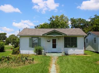 409 N Parrish St, Angleton, TX 77515