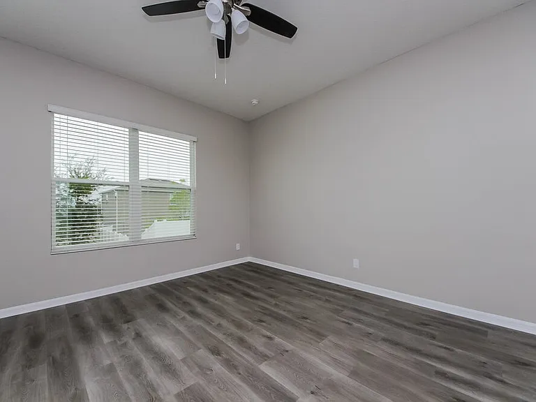 978 Maypole Dr — Photo 9