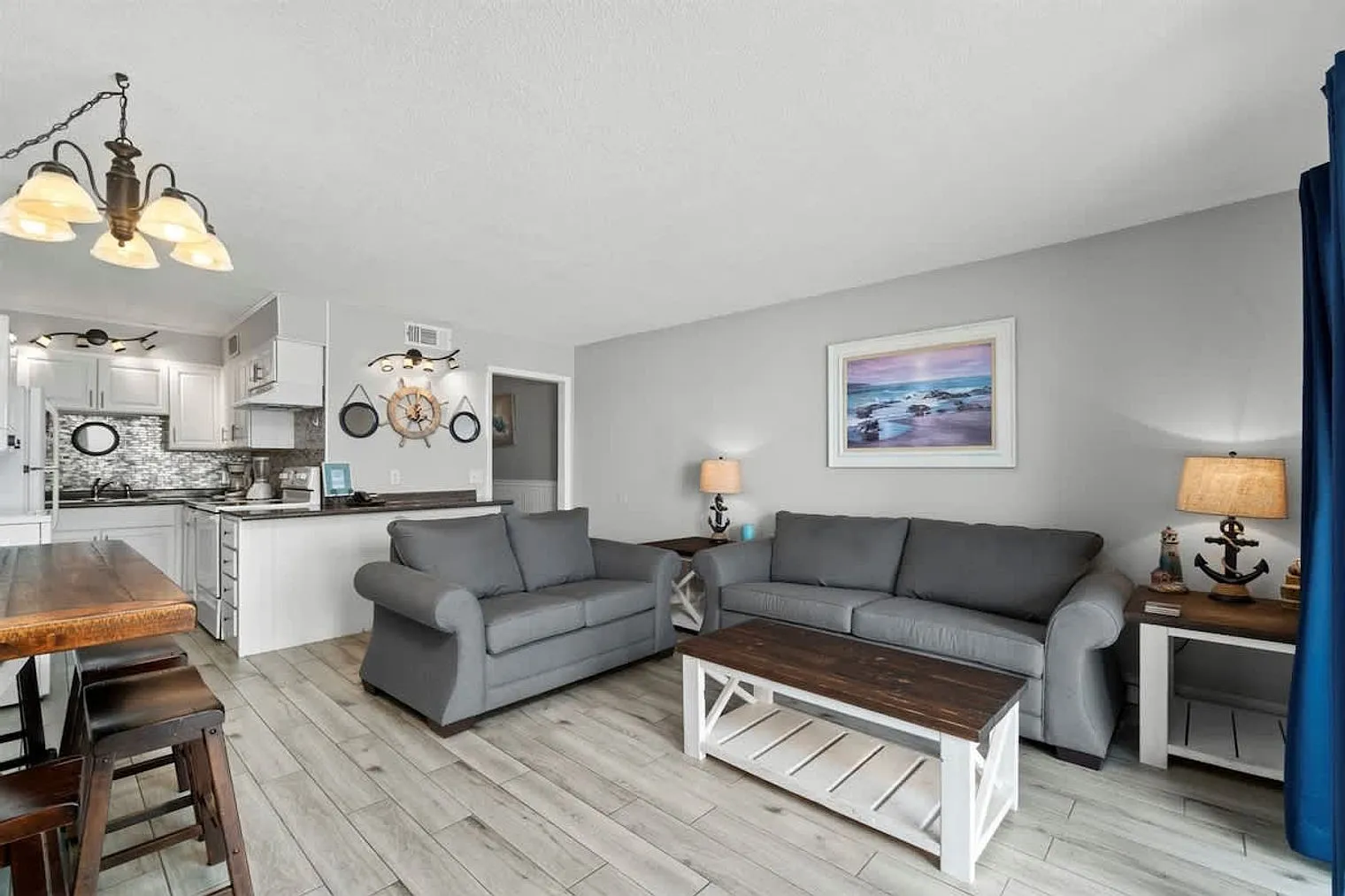 1 bed, 1.0 bath, 731 sqft, $1,502 — Photo 2