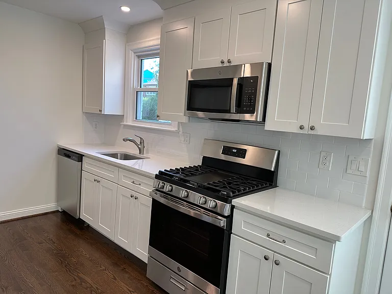 907 Wood Ave — Photo 4