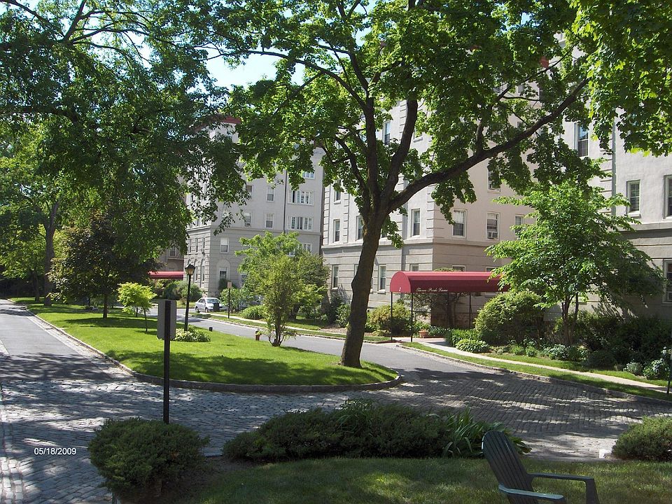  Building Complex