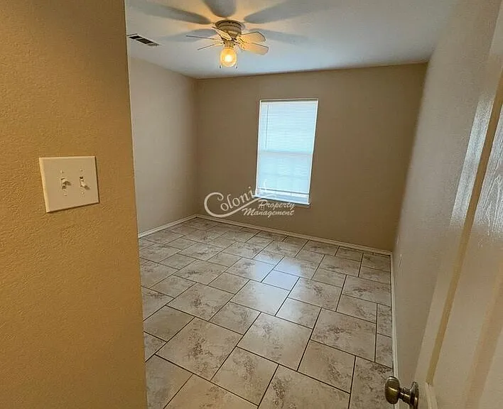 1307 Copper Creek Dr — Photo 10
