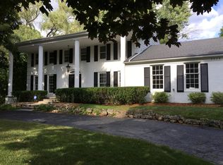 5079 Hardwoods Dr, West Bloomfield, MI 48323