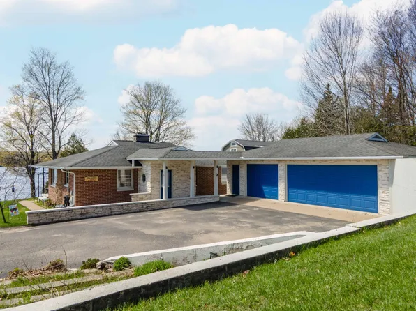 141 Noren Rd, Iron River, MI 49935