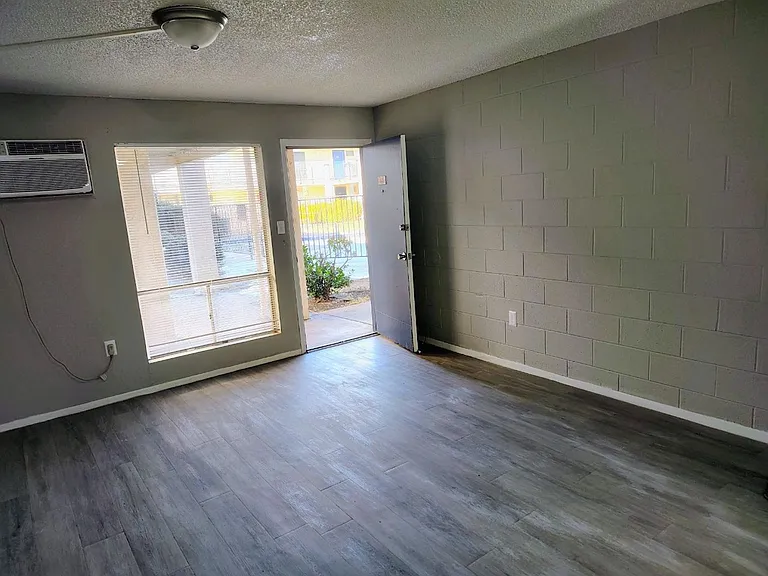 Casa Del Sol Apartments — Photo 12