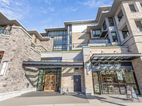 3220 Connaught Cres #206, North Vancouver, BC V7R 0A5