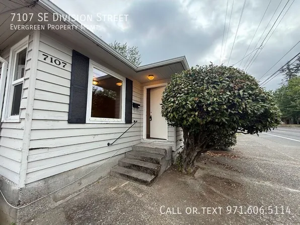 7107 SE Division St, Portland, OR 97206