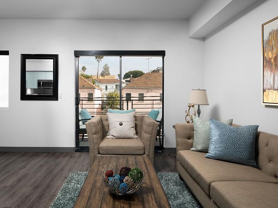 1Bed+1.5Bath Loft