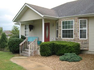213 W Canyon Ct, Nixa, MO 65714