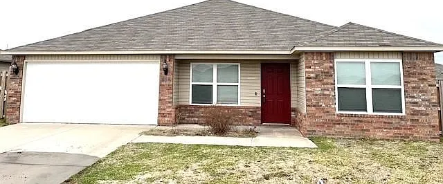 864 Evans Cir — Photo 5