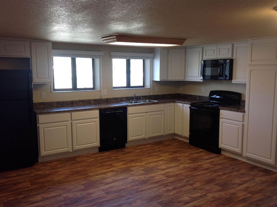 1st image of 460 Russell Ave #101