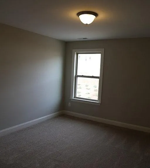 836 Poplar St — Photo 9
