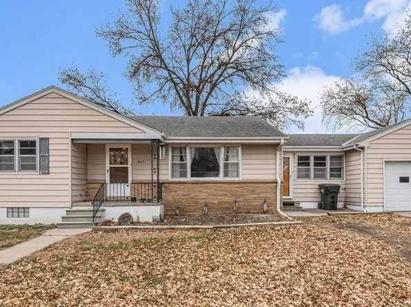 847 W 8th St, Wahoo, NE 68066