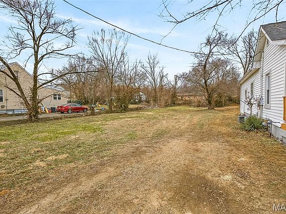 4th image of 113 N B St