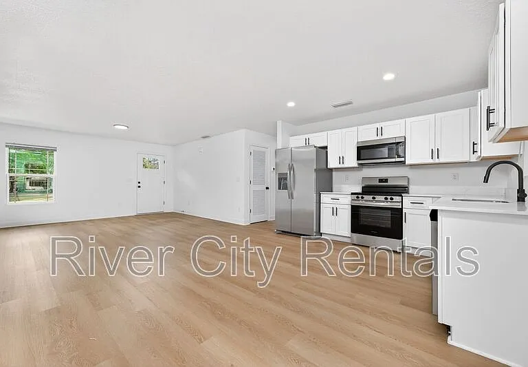 5512 Crockett Ct — Photo 8