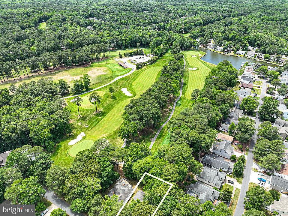 1st image of 17 Sundial Cir