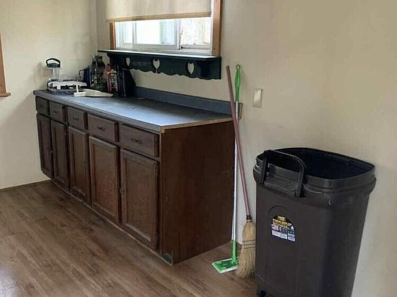 3rd image of 83 Bill Willis Rd