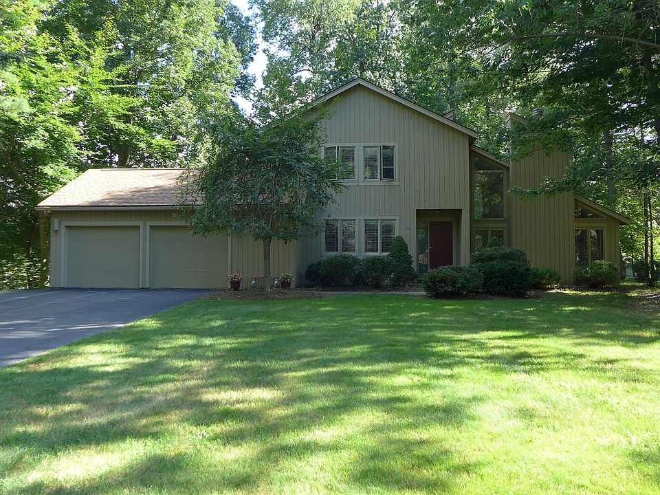 1st image of 8748 Blue Heron Cir