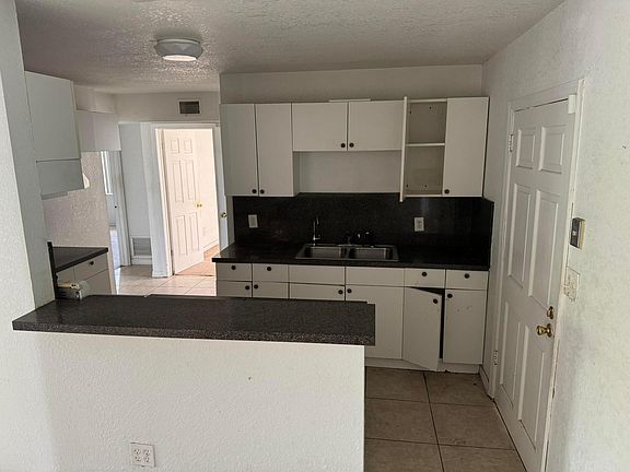 3rd image of 3701 S Avenue