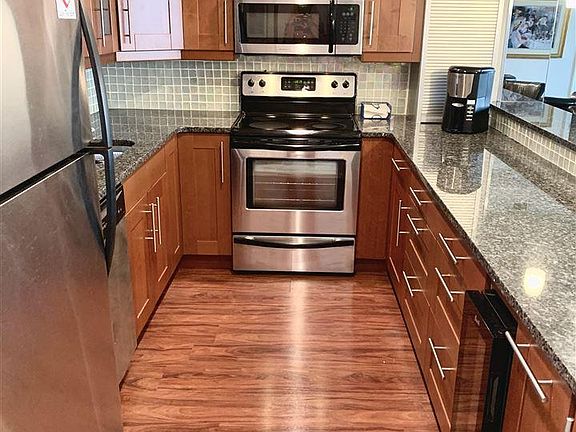 2nd image of 500 Bay Ave #303N