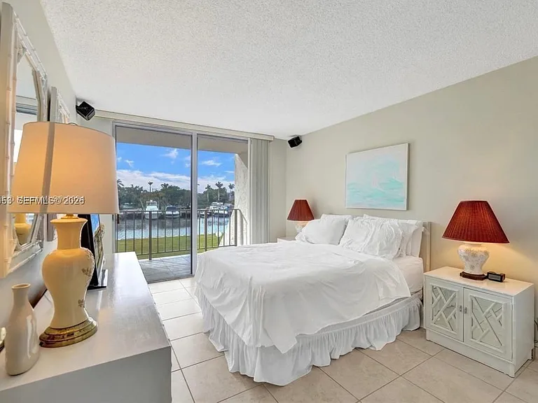 601 Three Islands Blvd #205 — Photo 15