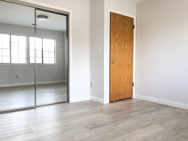 21677 McClellan Rd — Photo 24