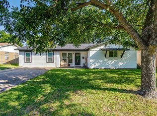 332 Lena Ln, Burleson, TX 76028