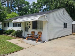 25034 Charles St, Taylor, MI 48180