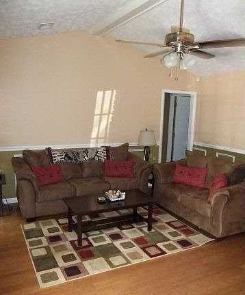 3rd image of 155 Lee Road 885