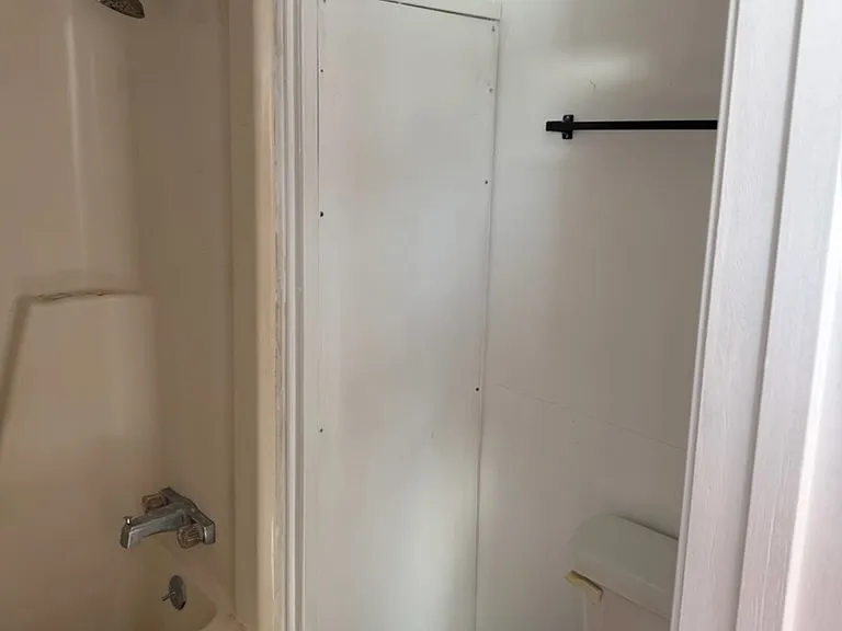 154 Reynolds St — Photo 6