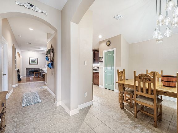 5th image of 412 Crossbill Ln