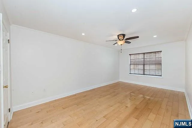 400 Crown Ct #561 — Photo 8