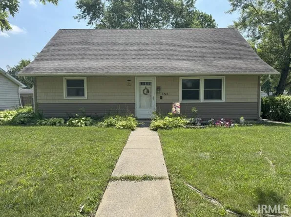 7206 Karen Ct, Fort Wayne, IN 46835