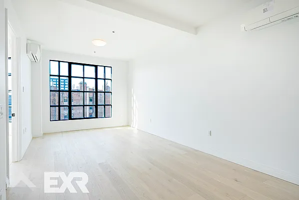 Rented by EXR | media 4