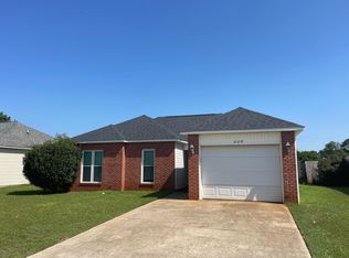 215 Tyson Glen Dr, Warner Robins, GA