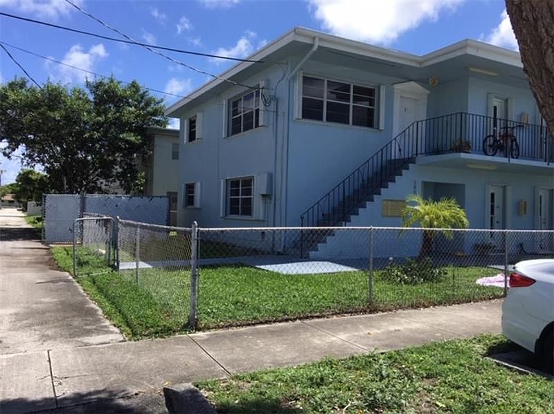 1st image of 1800 NE 170th St #2