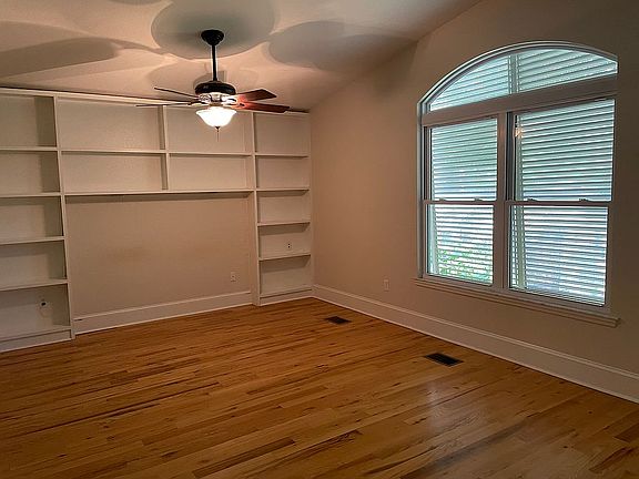3rd image of 3009 Brookmont Dr