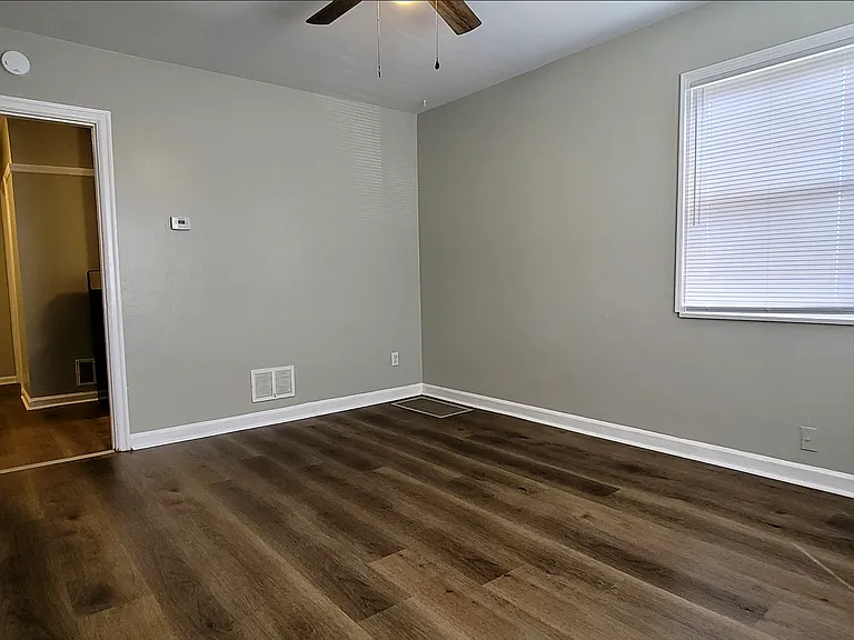 Fairborn - 219-237 East Xenia — Photo 3