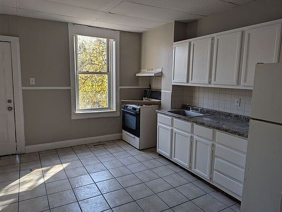 3rd image of 6704 Idaho Ave #2F