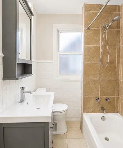 2177 Dougall Ave #UPPER — Photo 11