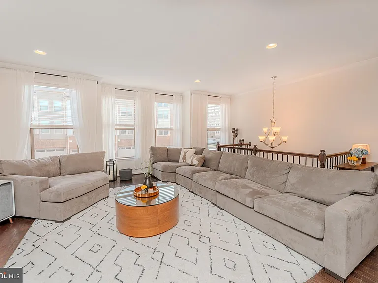 42506 Dogwood Glen Sq — Photo 16