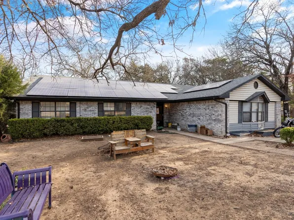 211 Pembrook St, Lake Dallas, TX 75065